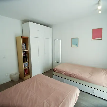 Prive Met Chill En Gedeelde Badkamer - Rand - Afrit E313 Wommelgem - Vlakbij Tramhalte Lijn 9 En 24